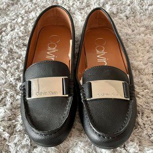 Calvin Klein Womens Lissete 5 Loafers.